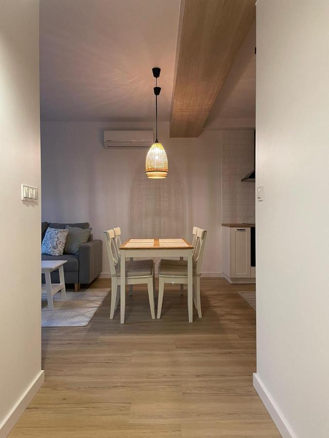 Apartamenty Guzik 22 Krosno Buitenkant foto