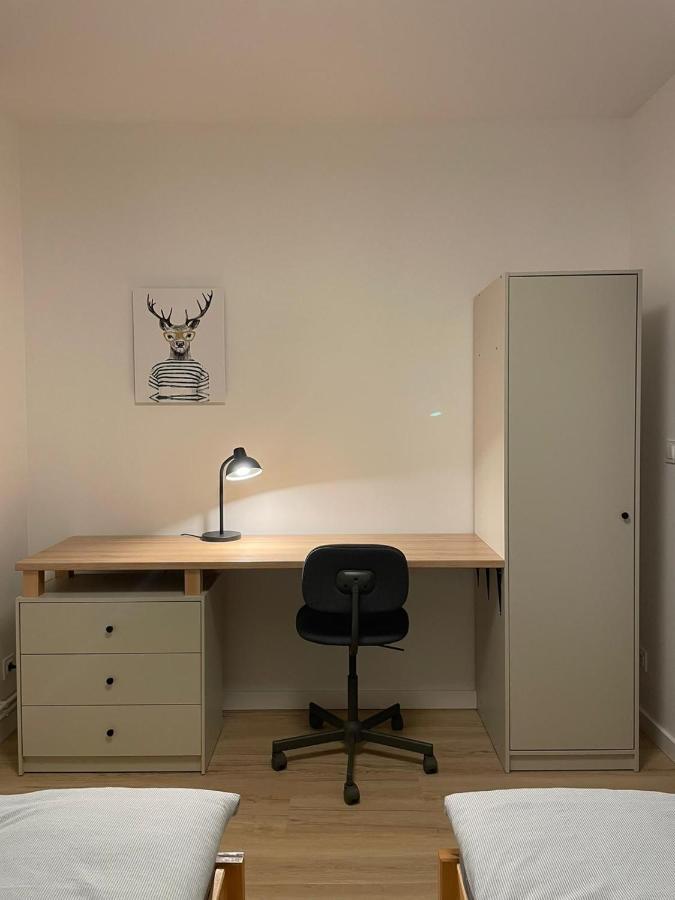 Apartamenty Guzik 22 Krosno Buitenkant foto