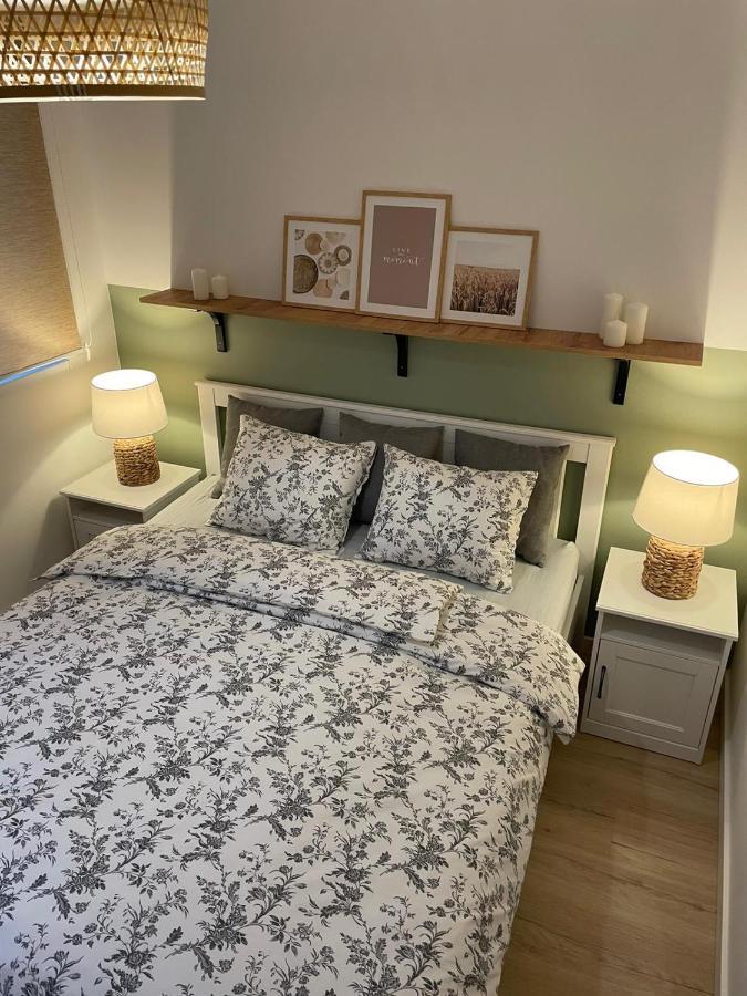 Apartamenty Guzik 22 Krosno Buitenkant foto
