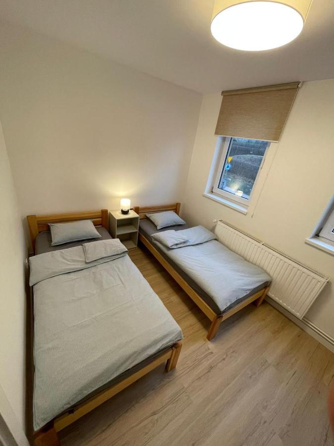 Apartamenty Guzik 22 Krosno Buitenkant foto